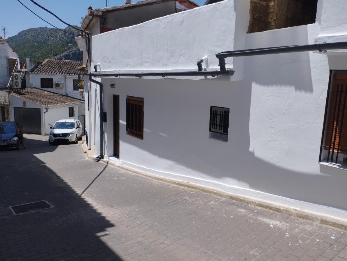 Apartamento Muy Centrico La Plaza Chulilla Exterior foto